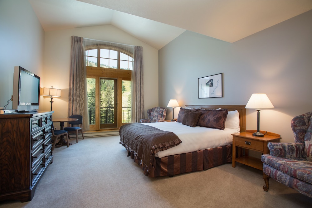 The Inn at Solitude - photo 22