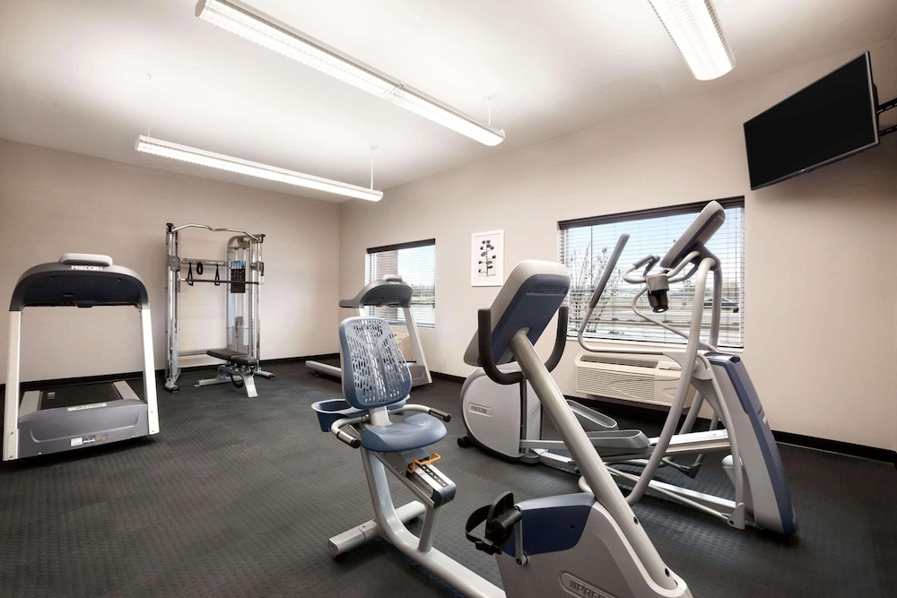Country Inn & Suites by Radisson Enid OK - photo 9
