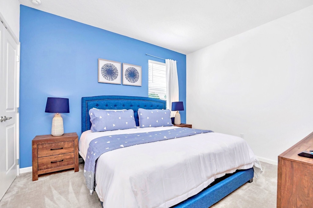 8BR Family Resort Home With Pool & Theatre - photo 4