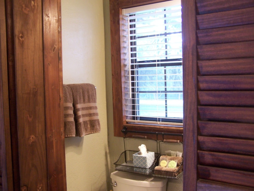 Blanco County Inn - photo 59