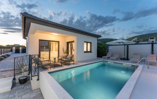Villa Pamemani — 4-Star Luxury Hotel in Sveti Petar U Sumi, Croatia