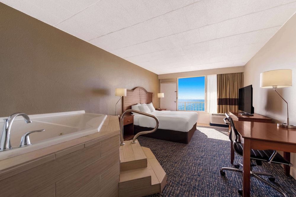 Comfort Inn South Oceanfront - photo 38