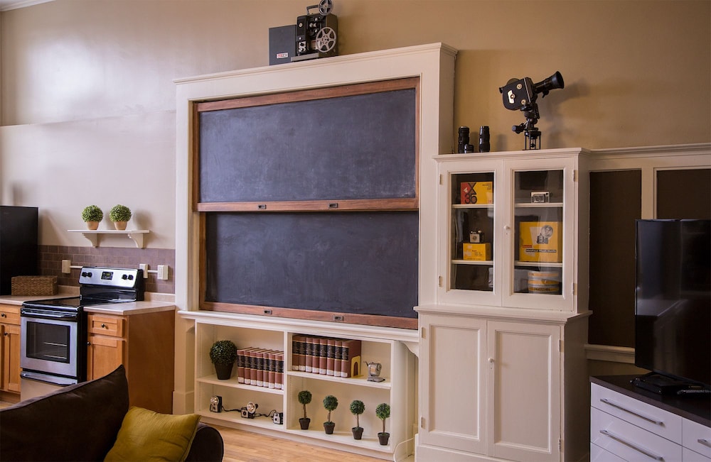 School 31 Lofts at Colors Studios - photo 92