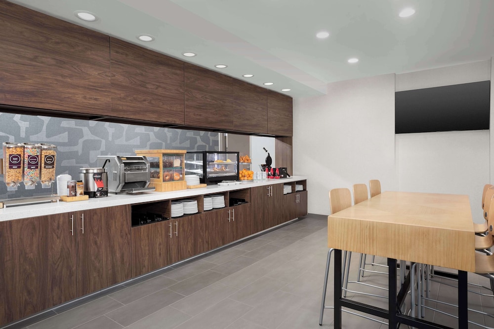 Home2 Suites by Hilton Lubbock University - photo 28