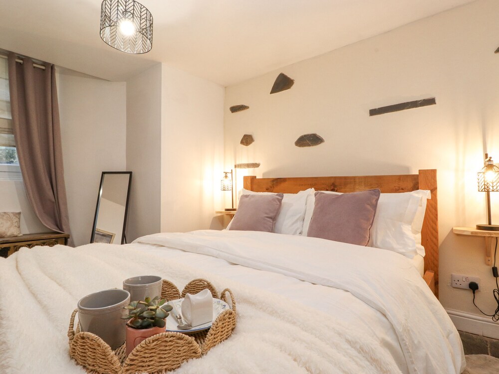The Wonky Burrow — 4-Star Luxury Hotel in Windermere, United Kingdom