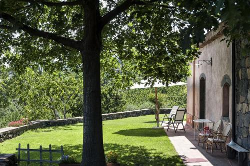 Casa Rosa — 4-Star Luxury Hotel in Riposto, Italy
