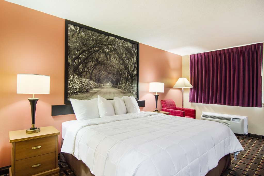 Americas Best Value Inn Darien - photo 28