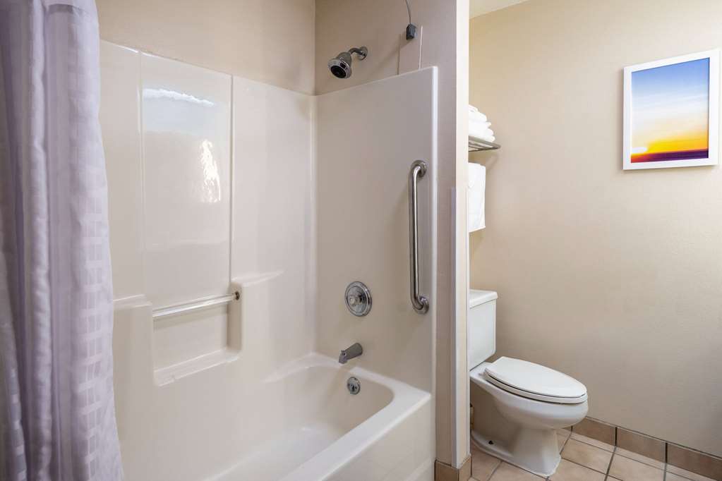 Days Inn & Suites by Wyndham Madison - photo 22