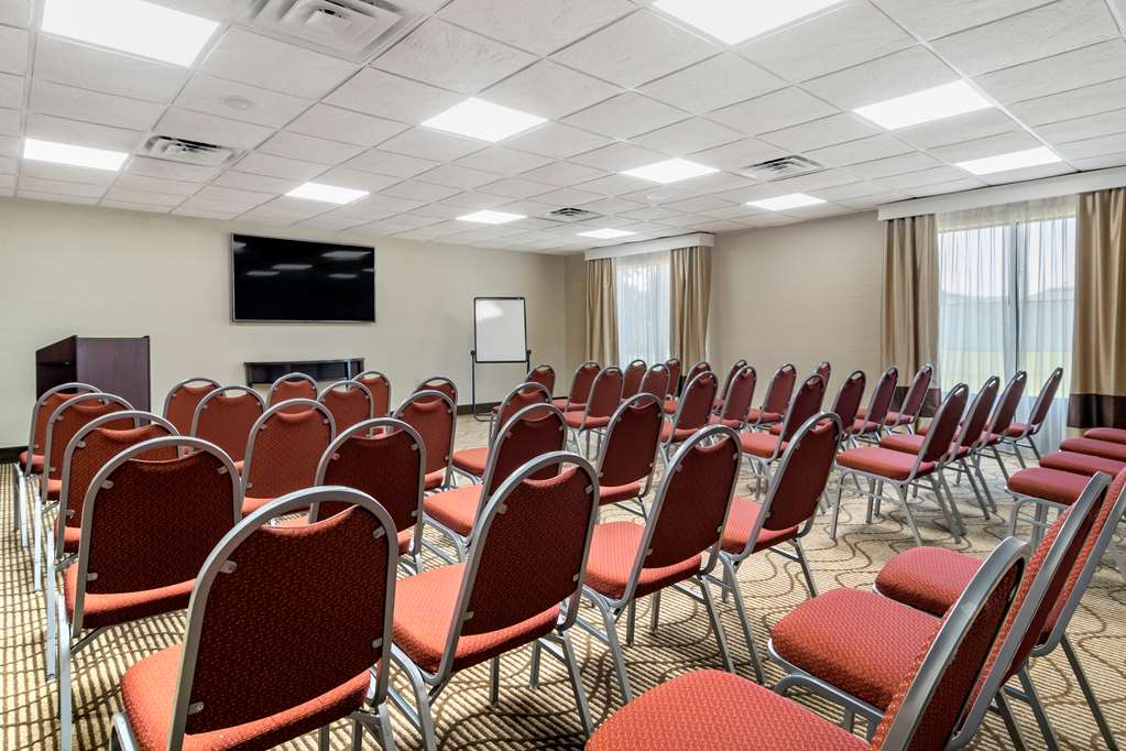 Comfort Suites Woodstock Atlanta North - photo 45