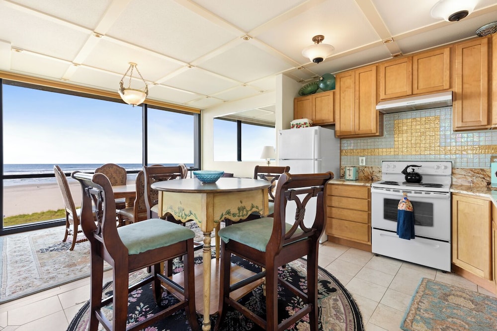 Sand & Sea Resort Condominiums - photo 380