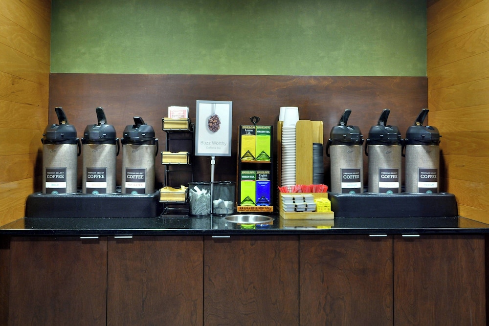 Fairfield Inn & Suites by Marriott Charlottesville North - photo 2