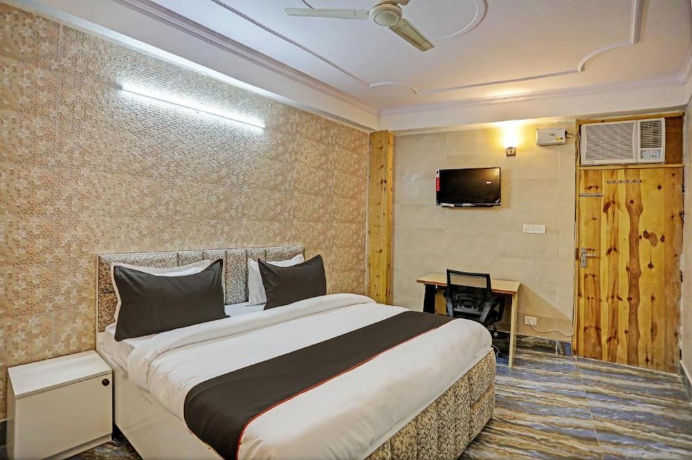Umen Hotel Sector 66 — Noida — photo 4