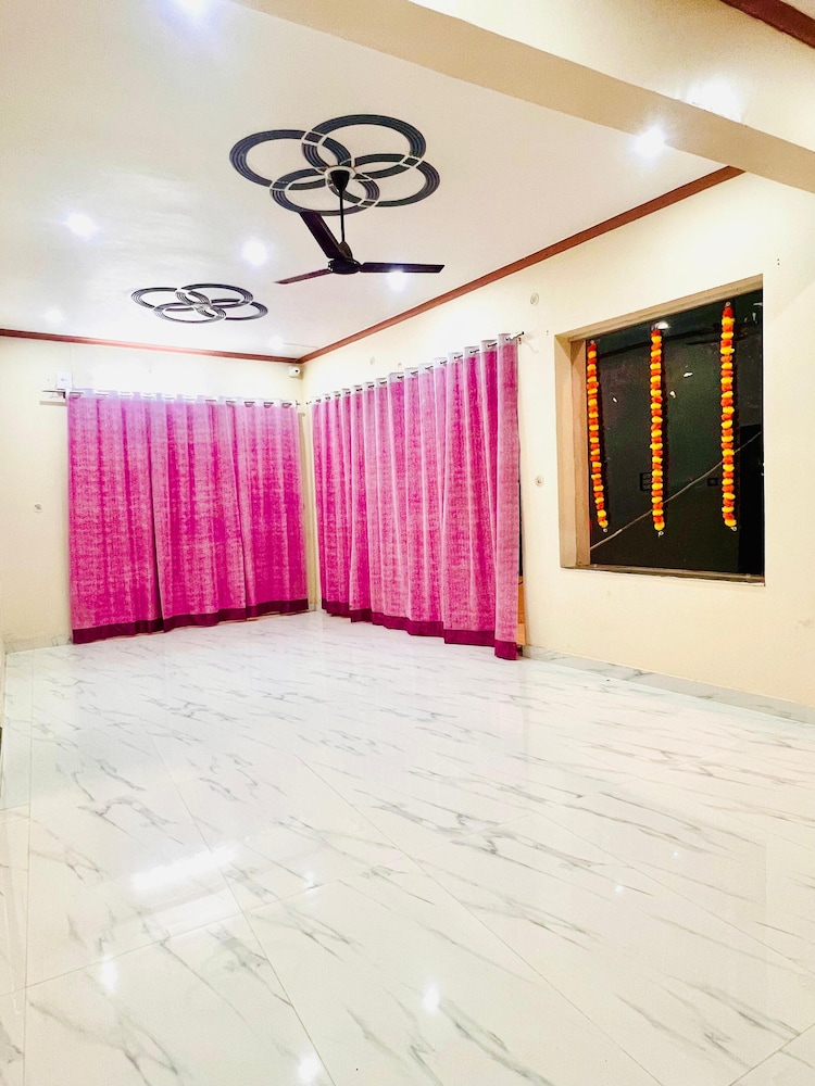 Hotel The Sgs Inn in Ajodhya, India