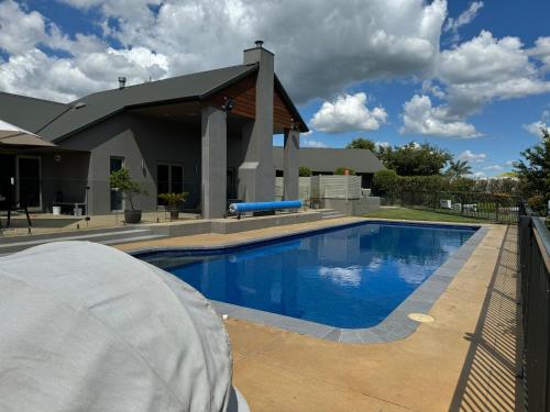 200 on Lake View — 4-Star Luxury Hotel in Cambridge, New Zealand