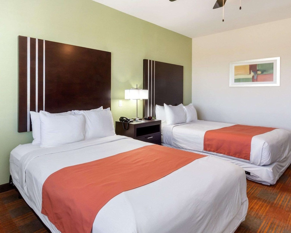 Garner Hotel Victoria East by IHG - photo 13