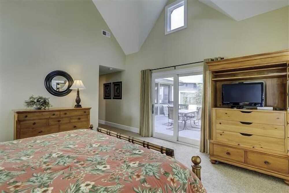 14 Beachside Drive at the Sea Pines Resort - photo 3