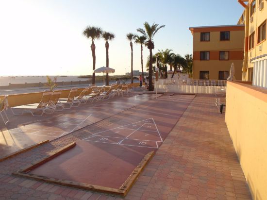 Page Terrace Beachfront Hotel - photo 2
