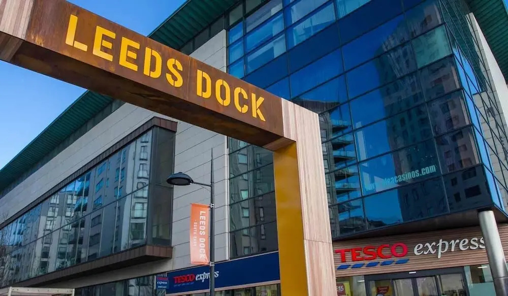 King Deluxe City Apt Balcony View & Free Parking — 4-Star Luxury Hotel in Leeds, United Kingdom
