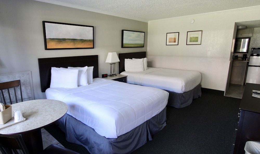 At Home Inn & Suites - photo 17