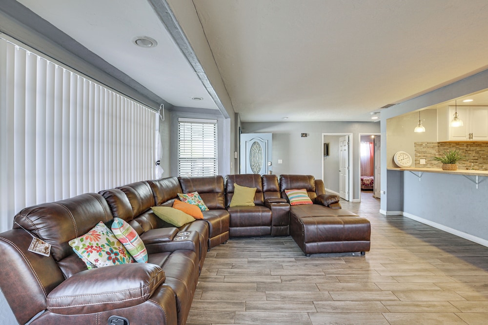 Updated El Centro Home w Private Patio — El Centro — photo 4