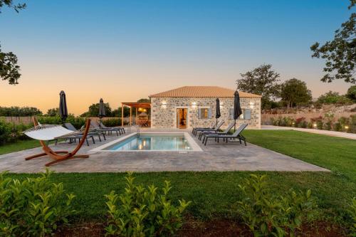 Miroy Mountain View Villa — 4-Star Luxury Hotel in Rethymno, Greece