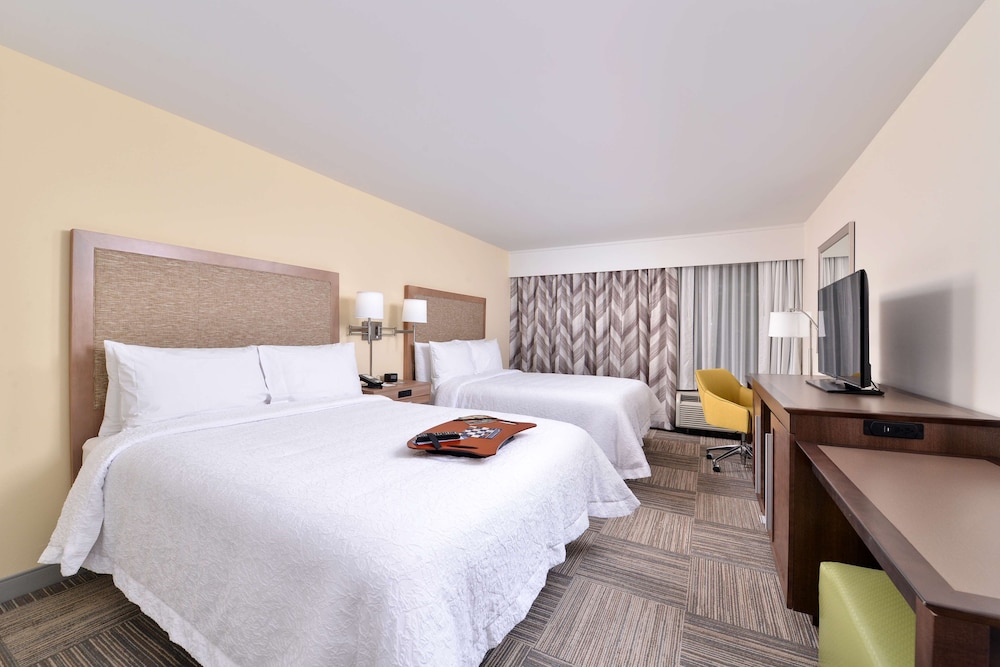 Hampton Inn Cartersville - photo 14
