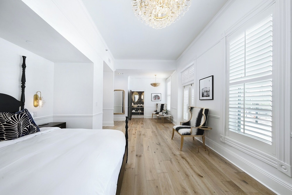 Fairmount Hotel - photo 9