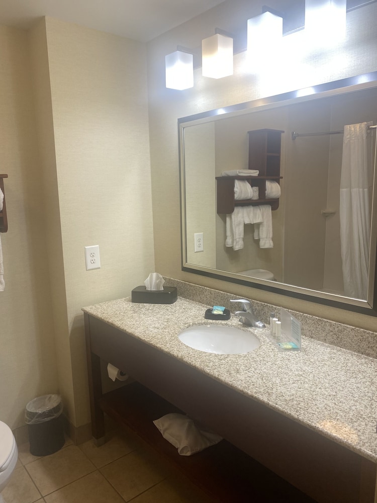 Wingate by Wyndham Steubenville - photo 16