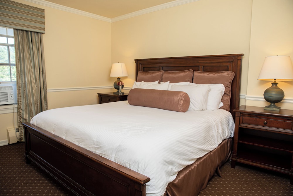 Plumsteadville Inn - photo 11
