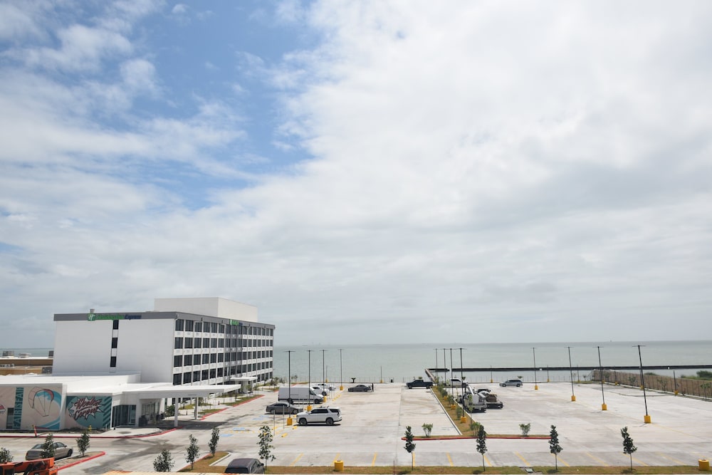 Holiday Inn Express Corpus Christi Beachfront by IHG - photo 65