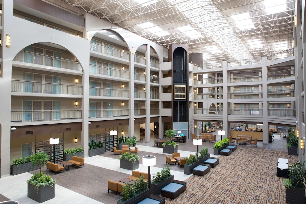 Embassy Suites by Hilton Seattle Bellevue - photo 8