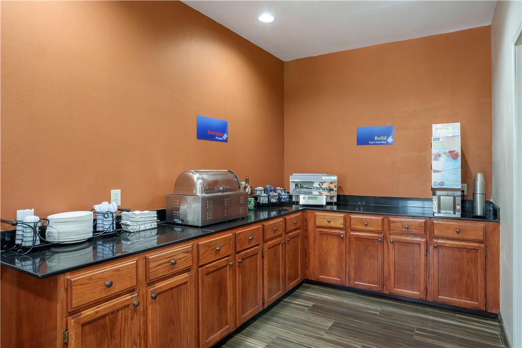 Best Western Plaquemine Inn - photo 10
