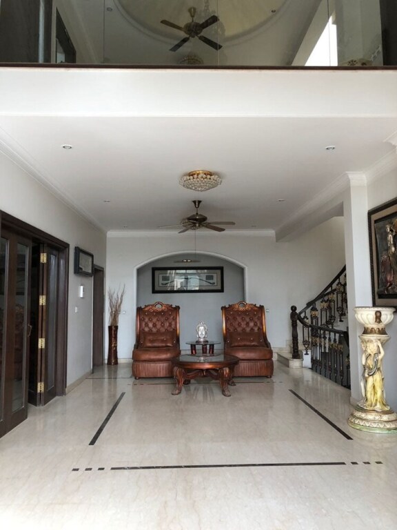 Urban Key House