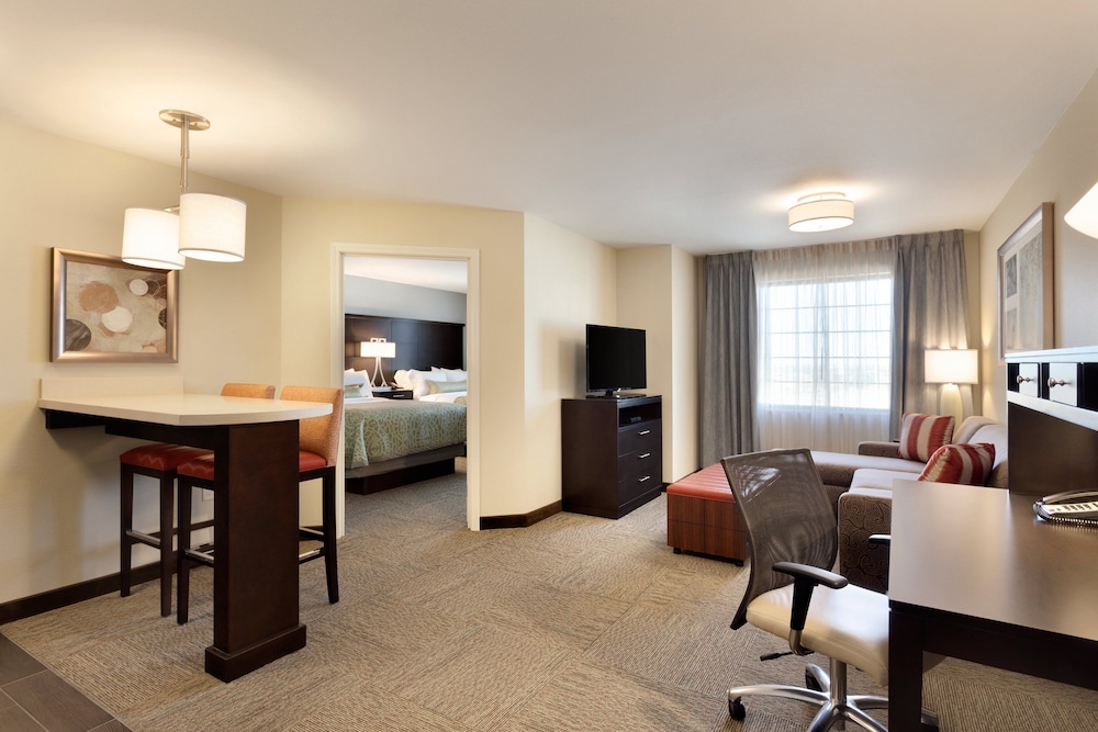 Staybridge Suites Midland an IHG Hotel - photo 4