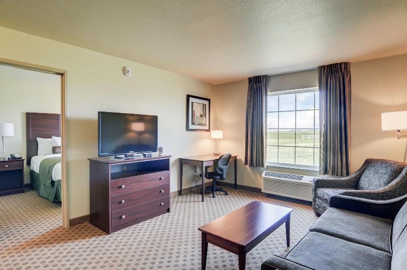 Cobblestone Inn & Suites Eaton - photo 35