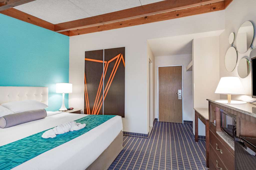 Howard Johnson by Wyndham Bangor - photo 11