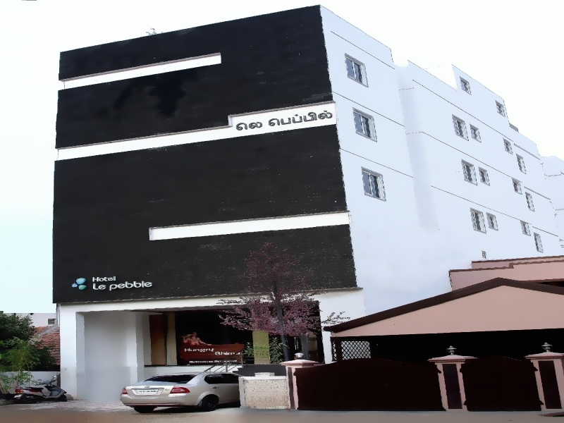 Hotel Le Pebble in Tiruppur, India