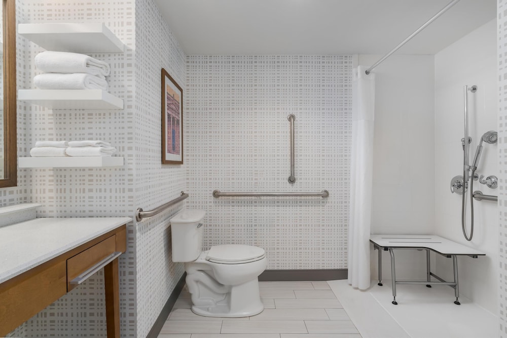 Hampton Inn Pawtucket - photo 22