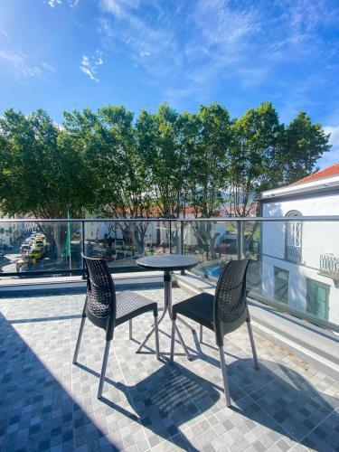 Village Square Coastal Apartment 2F — 4-Star Luxury Hotel in Machico, Portugal