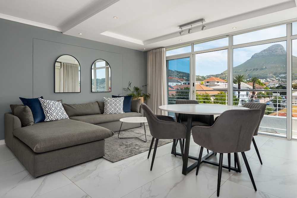 Trinity Gardens 401 — 4-Star Luxury Hotel in Cape Town, South Africa