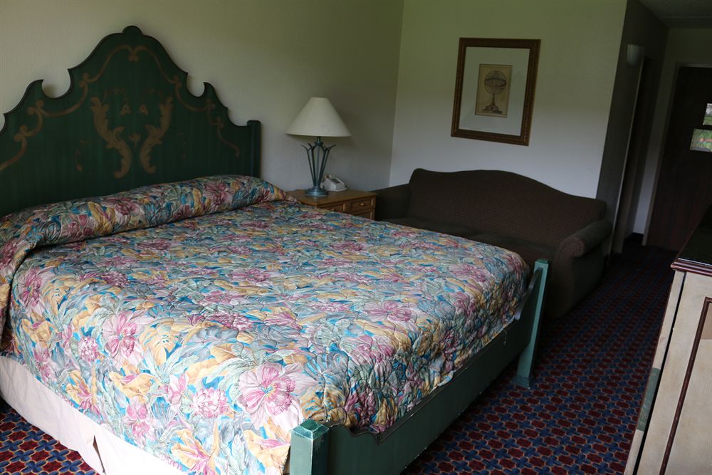 I Drive Grand Resort & Suites - photo 32