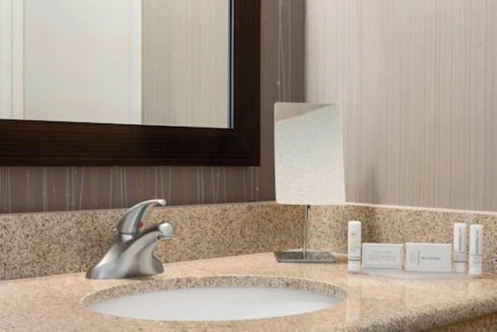 Courtyard by Marriott Springfield - photo 15