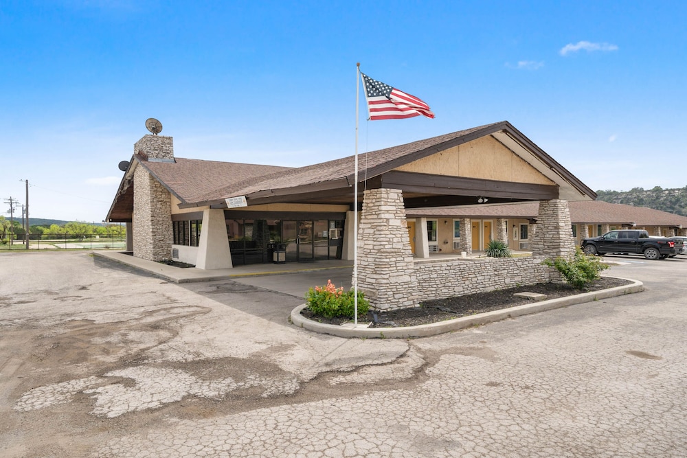 Oyo Hotel Junction Tx I 10 - featured photo