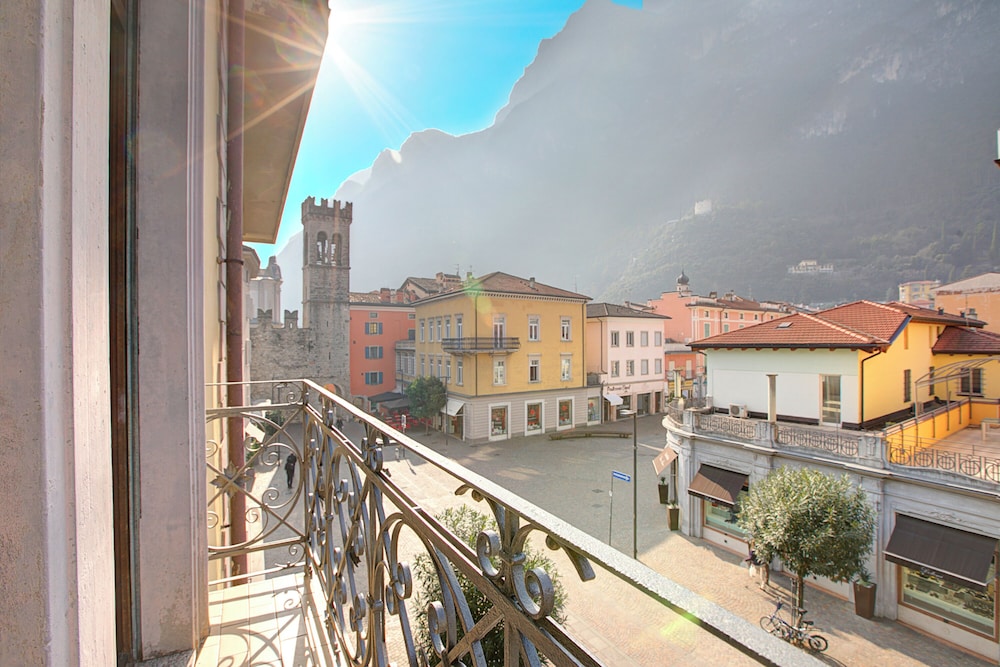 Quiet Oasis In Riva Heart Happy Rentals — 4-Star Luxury Hotel in Riva Del Garda, Italy