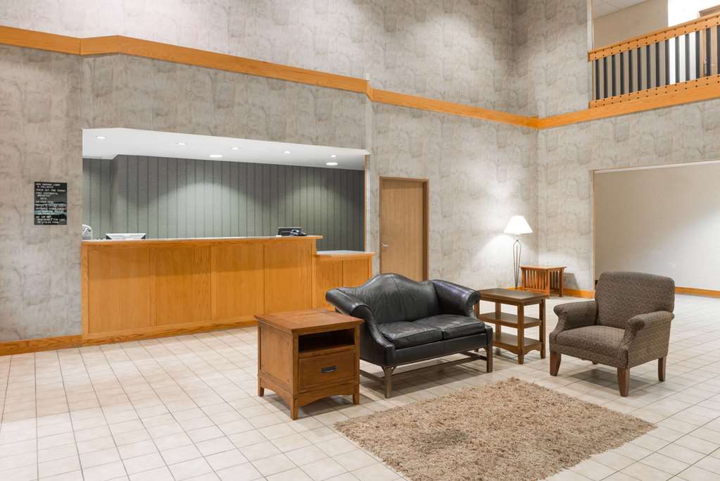 Super 8 by Wyndham Columbia East - photo 2