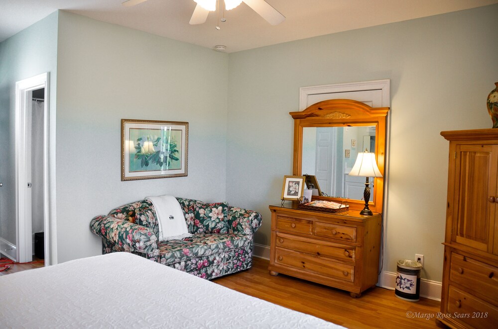The Sunset Inn - photo 35