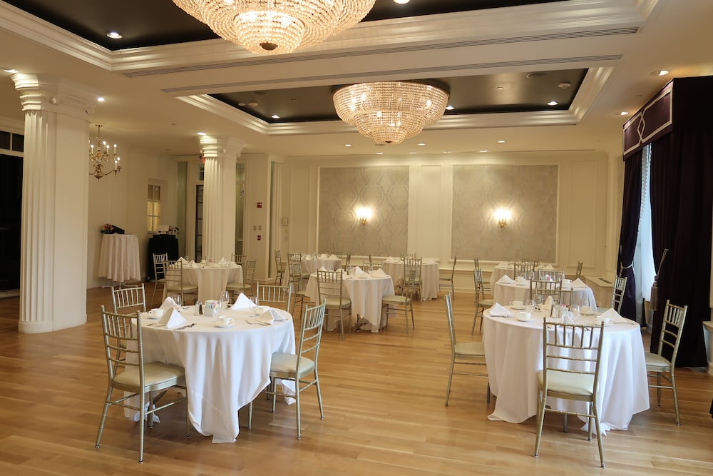 The Mansion at Glen Cove - photo 20