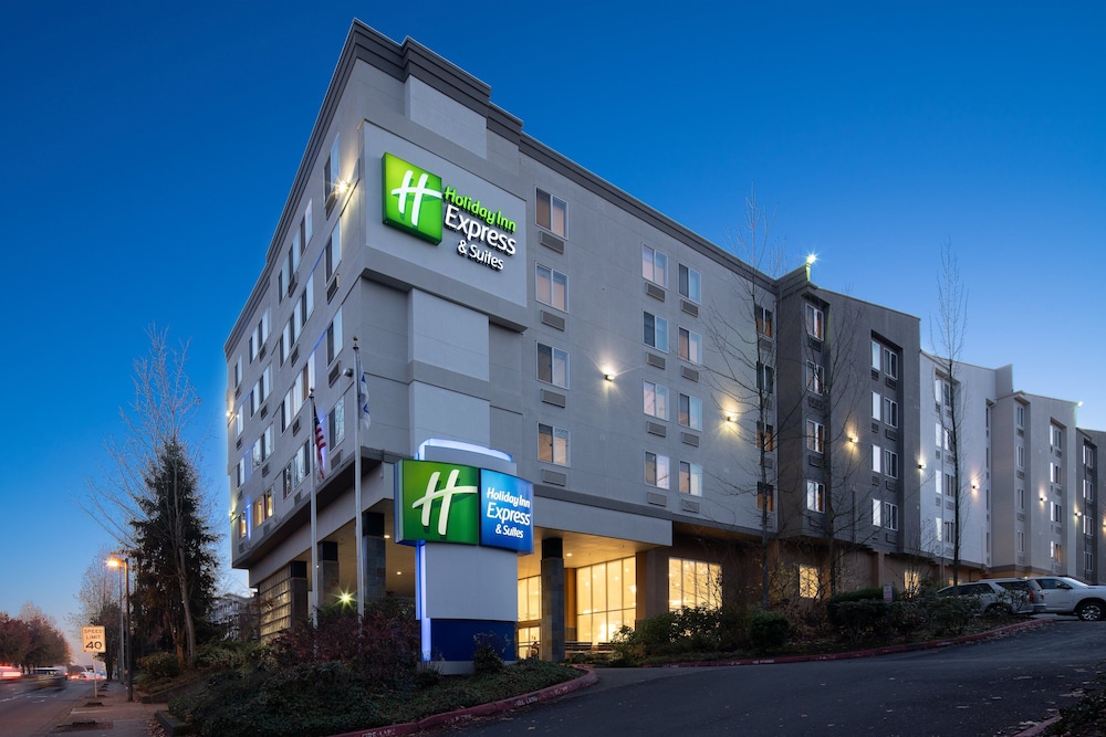 Holiday Inn Express & Suites Seattle Sea Tac Airport - photo 40