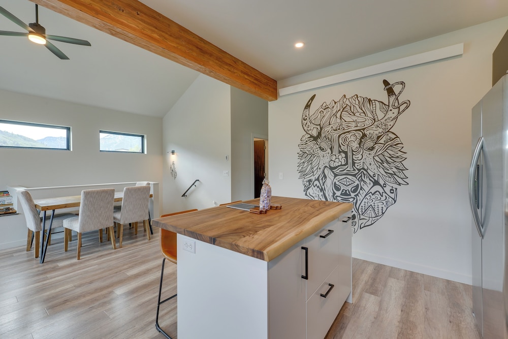 Quiet Alpine Hideaway with Panoramic Mountain Views — Alpine — photo 4