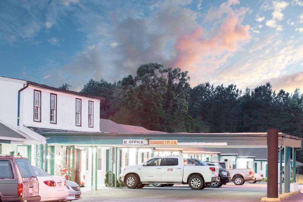 Knights Inn Emporia - featured photo